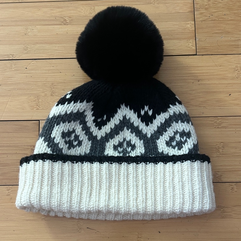 Banana Republic Black and White Pom-Pom Beanie